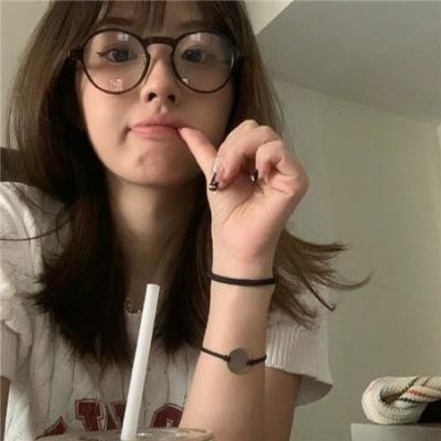 32颗药丸：我姐姐的自杀